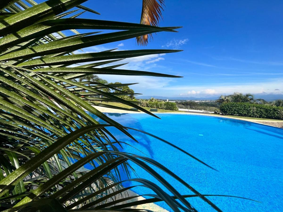 Cr Mariposa Rentals Comfortable Penthouse, Ac, Pool, Gym, Tennis سانتا آنا المظهر الخارجي الصورة