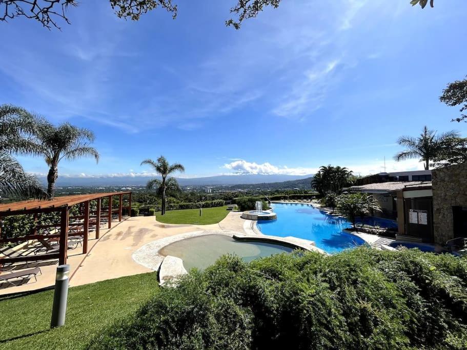 Cr Mariposa Rentals Comfortable Penthouse, Ac, Pool, Gym, Tennis سانتا آنا المظهر الخارجي الصورة